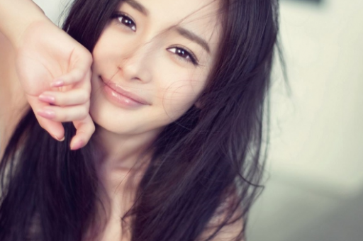 上海后花园花桥电视墙变书房(上海花桥电视墙变身书房，带你感受舒适办公空间)