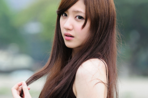 上海美女街拍照片图片(上海街头现性感美女，超真实街拍大片！)